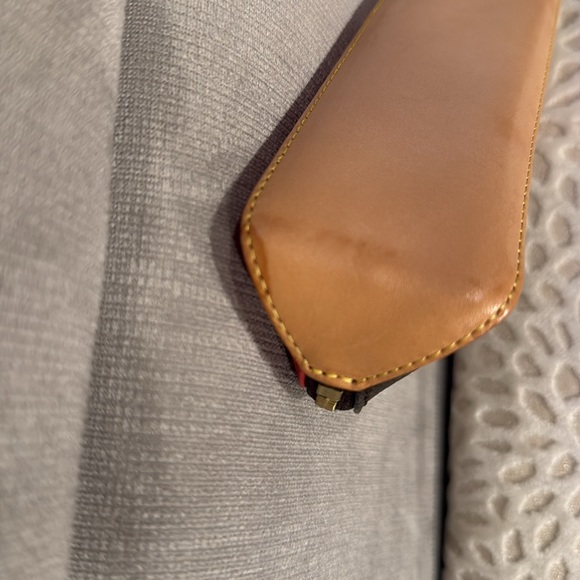 Louis Vuitton 2021 Christmas Animation Pencil Pouch London - Picture 10 of 16